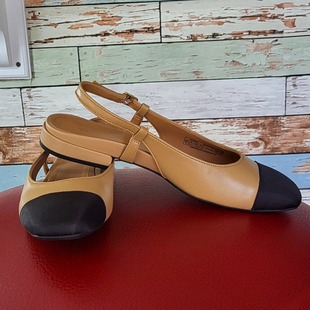 Vionic Leather and Textile Cap-Toe Flats - Petaluma - 9M